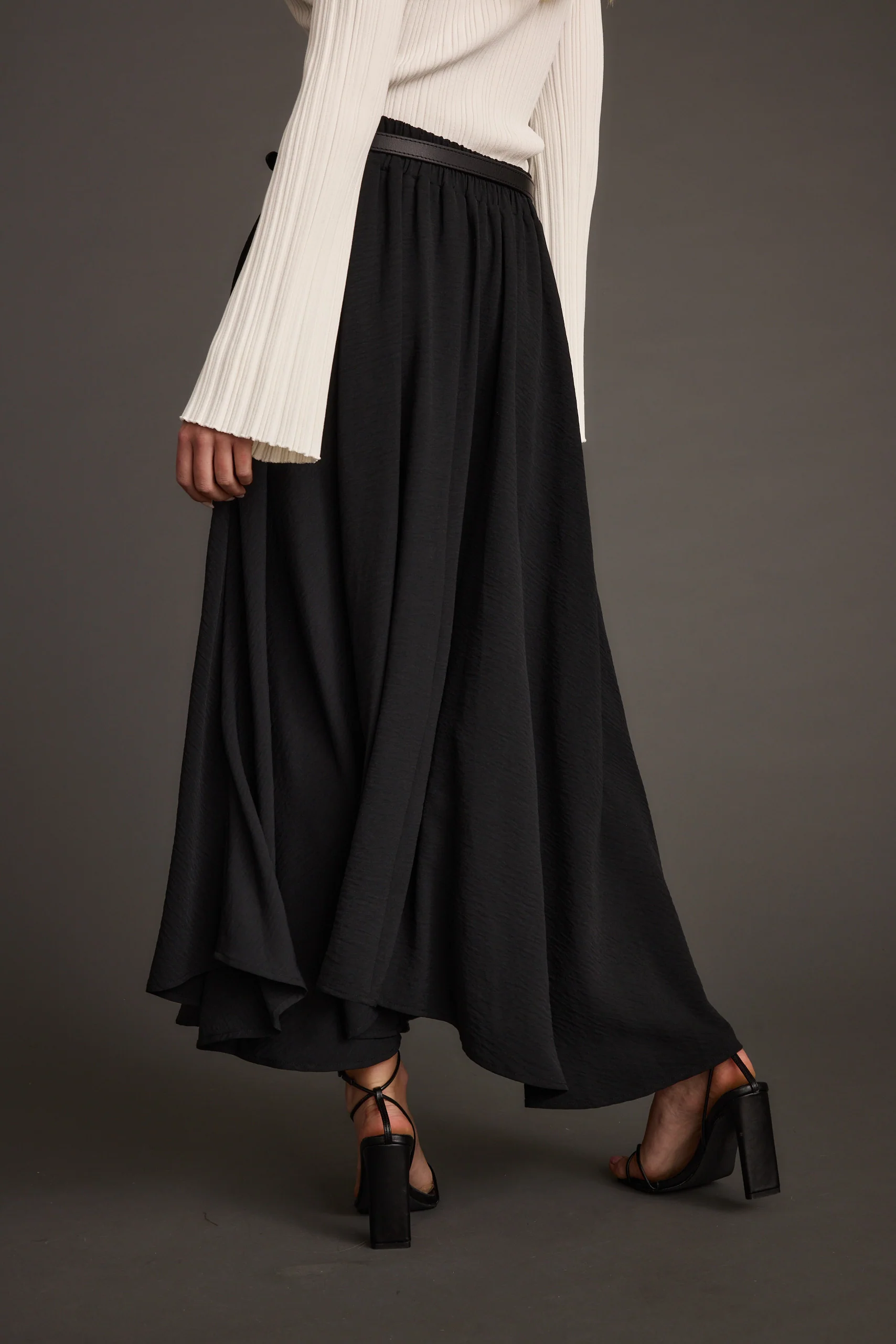 Gloria Black Midi Skirt - Image 2